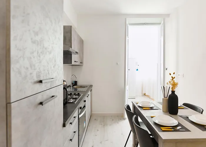 Apartament Labi Colossevm *